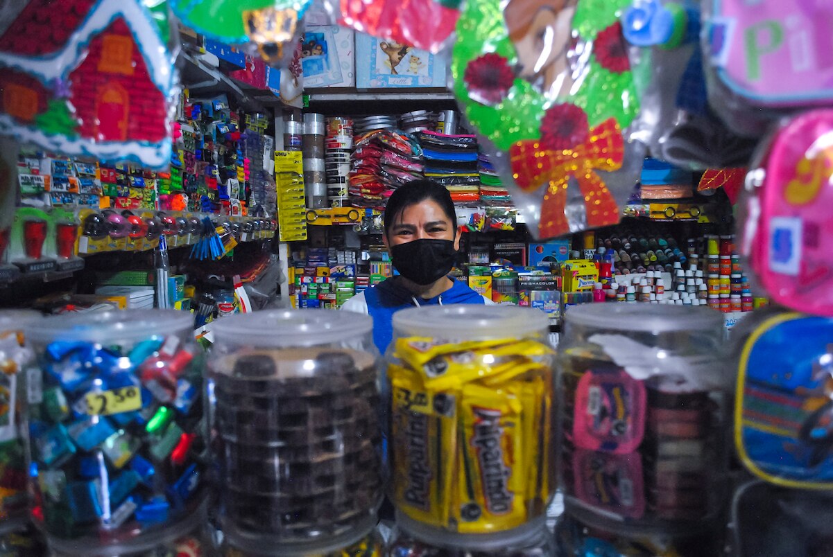 Papelerías, enfrentan con la Navidad la crisis que trajo el Covid-19 en Querétaro