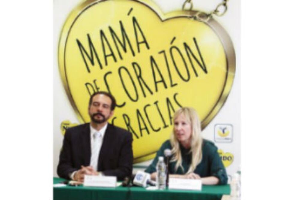 Yuri, la serenata para las mamás