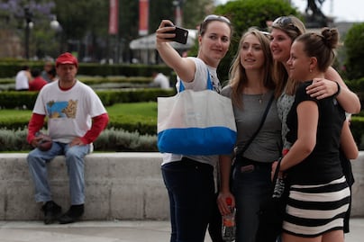 México depende más de los turistas de EU