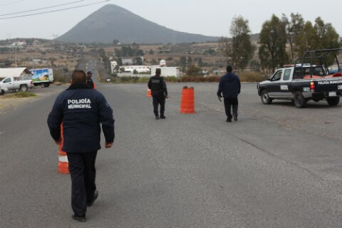 Detienen a robacoches y rescatan dos autos