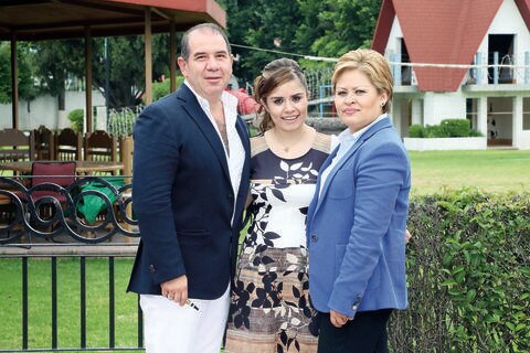 Festeja sus logros académicos