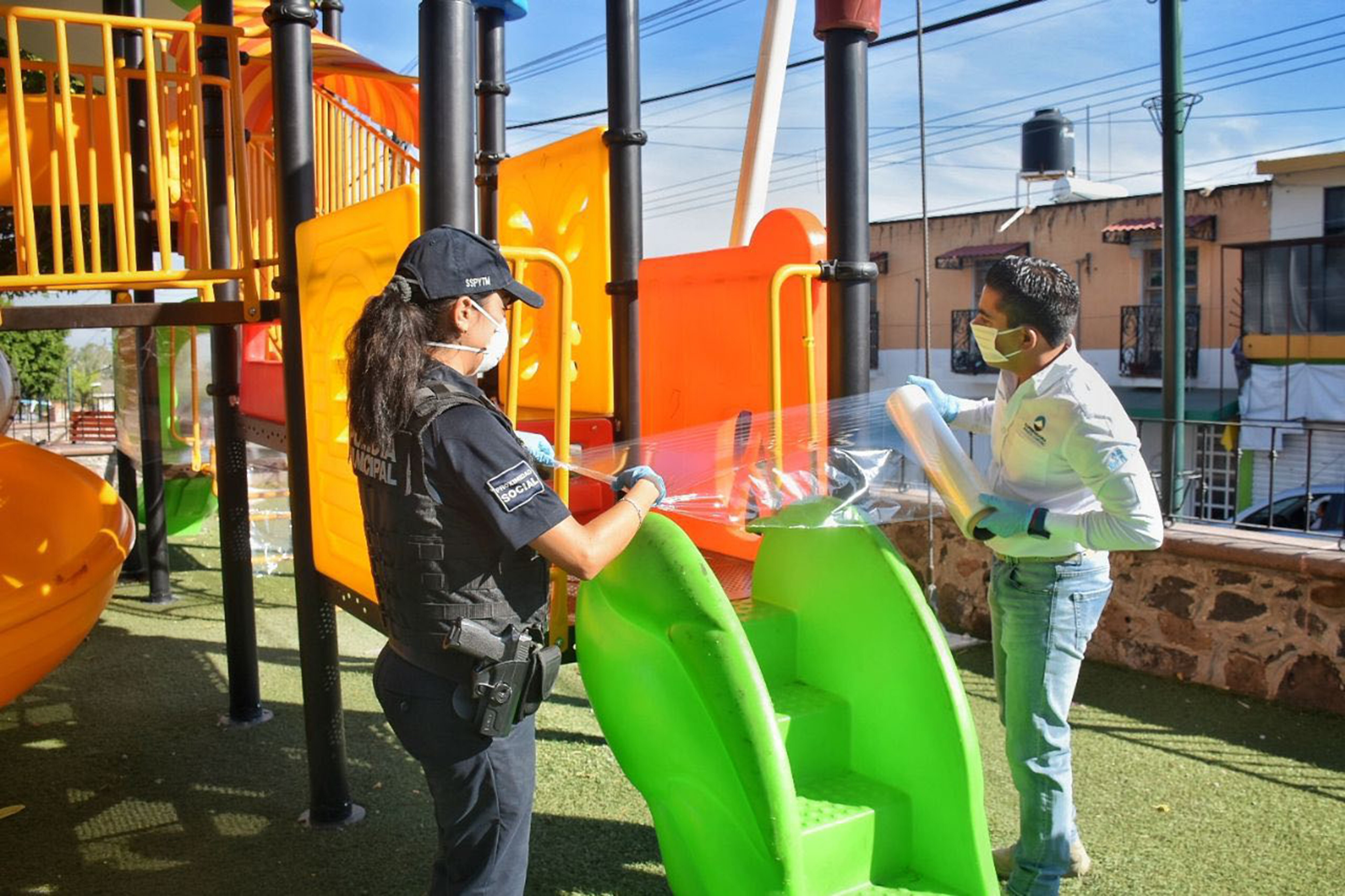 Prohíben acceso a parques en Corregidora