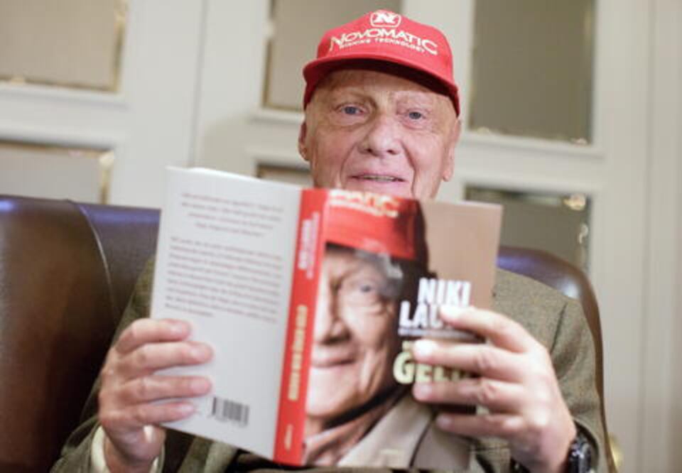 Red Bull, sin motores Mercedes