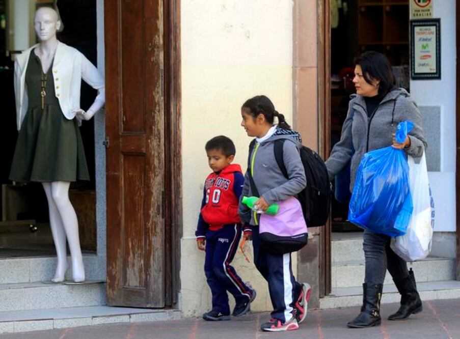 Algunos comerciantes creen que la falta de venta es por la fecha que se celebró el Día de las Madres, que fue a mitad de quincena FOTO:ARCHIVO