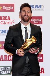 Lionel Messi sigue con Barcelona