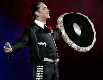 Alejandro Fernández regresa a Querétaro