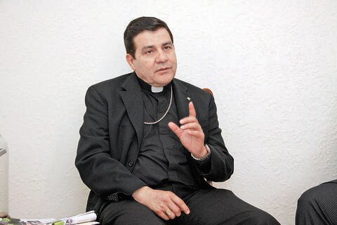 Alertan de paquetes falsos para ver a Papa