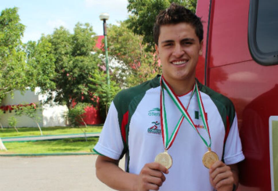 Edgar Zayas se despide con dos oros