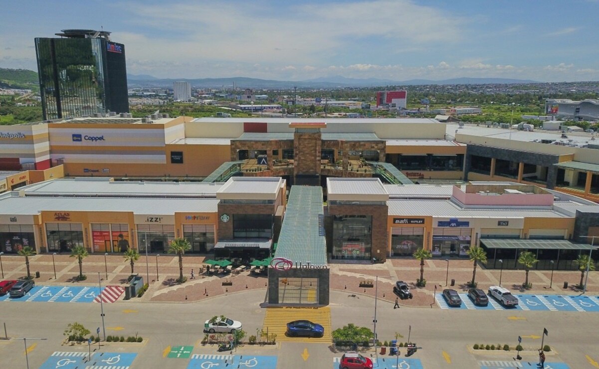 Centro Comercial UpTown, Juriquilla. Foto: Facebook Centro Comercial UpTown, Juriquilla.