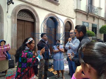 Artesanos regresan al andador 5 de Mayo