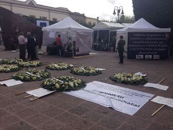 Mantienen protestas previo al informe del rector de la UAQ