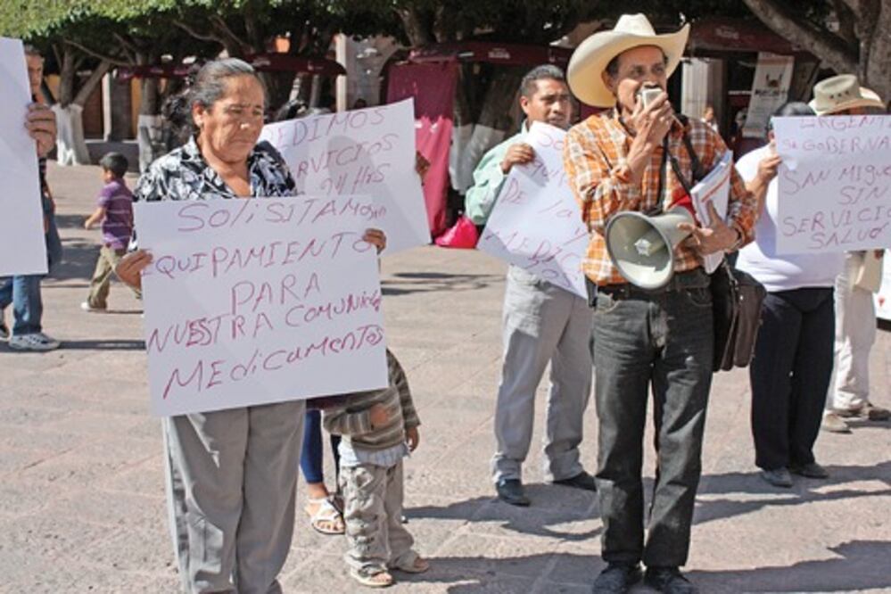  Reclaman atención de salud