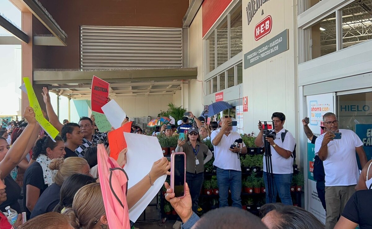Protestan en tienda HEB por muerte de “Papayita”, presunta víctima de acoso laboral y envenenamiento en Torreón, Coahuila 