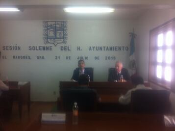 Entrega tercer informe alcalde de El Marqués