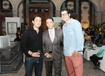 Ofrecen subasta silenciosa en galería