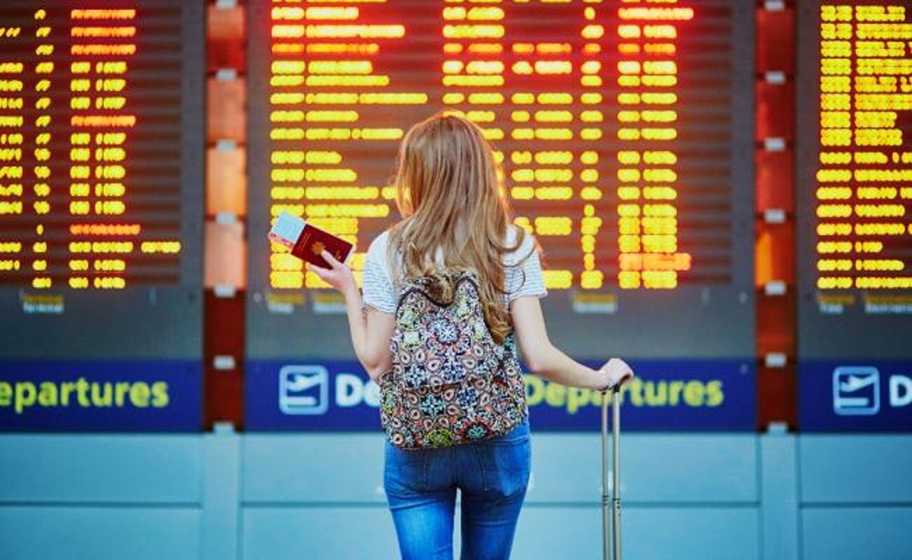 Hay distintos factores, como el aumento de operaciones, que podrían influir en que las aerolíneas aumenten la duración de los vuelos. (Foto: iStock)