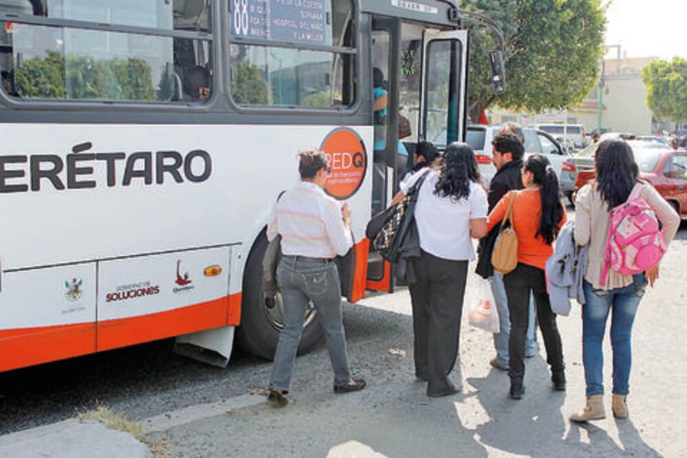 Sistema de transporte sufre grandes rezagos