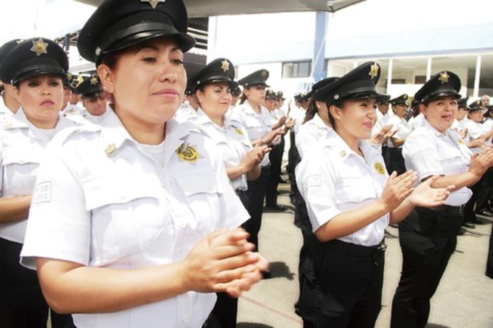 Aplauden alza salarial a policías