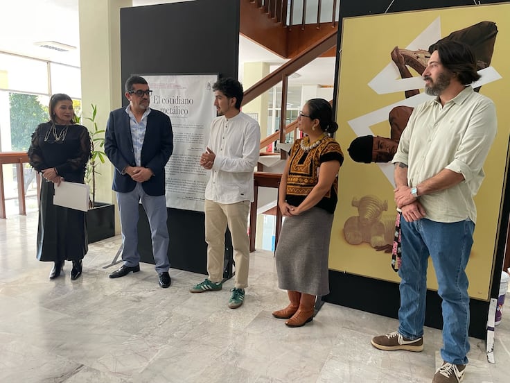 La exposición "El cotidiano metálico" se presenta en la UAQ 