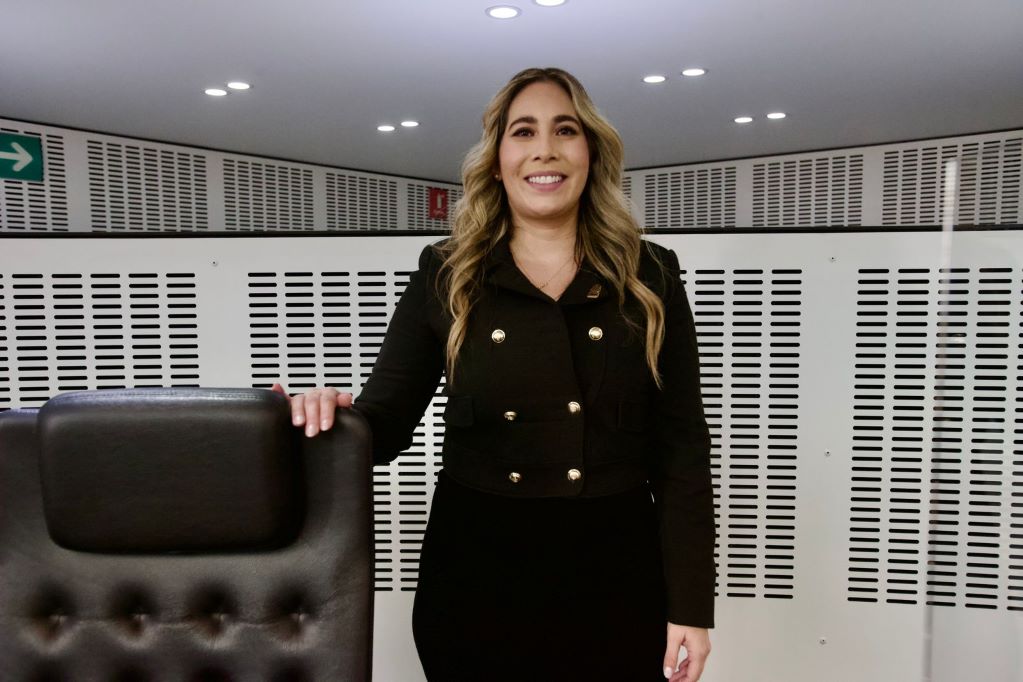 Eligen a Andrea Tovar como presidenta de la LXI Legislatura de Querétaro