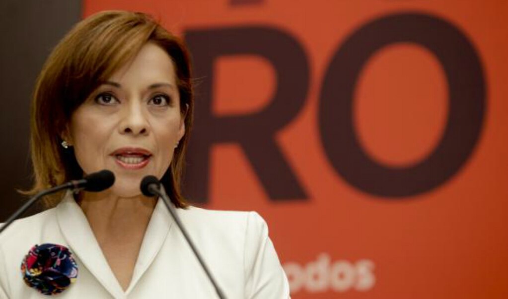 Vázquez Mota anuncia que seguirá adelante con su candidatura