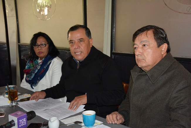 Exigen a rectora reconocer al nuevo líder del SUPAUAQ