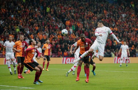 Pésimo día de mexicanos en la Champions