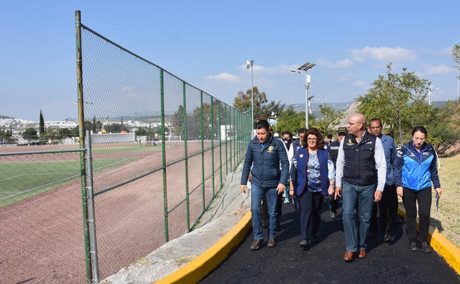 El alcalde de Querétaro, Marcos Aguilar Vega, detalló que la rehabilitación de 26 unidades deportivas de la entidad culminará el último día de diciembre de este año y enseguida comenzarán con la segunda fase (ESPECIAL. EL UNIVERSAL)