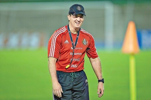 “Chepo” aún no cierra la puerta del Tri a Vela