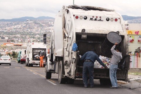 Agreden a servidores de limpia en la capital