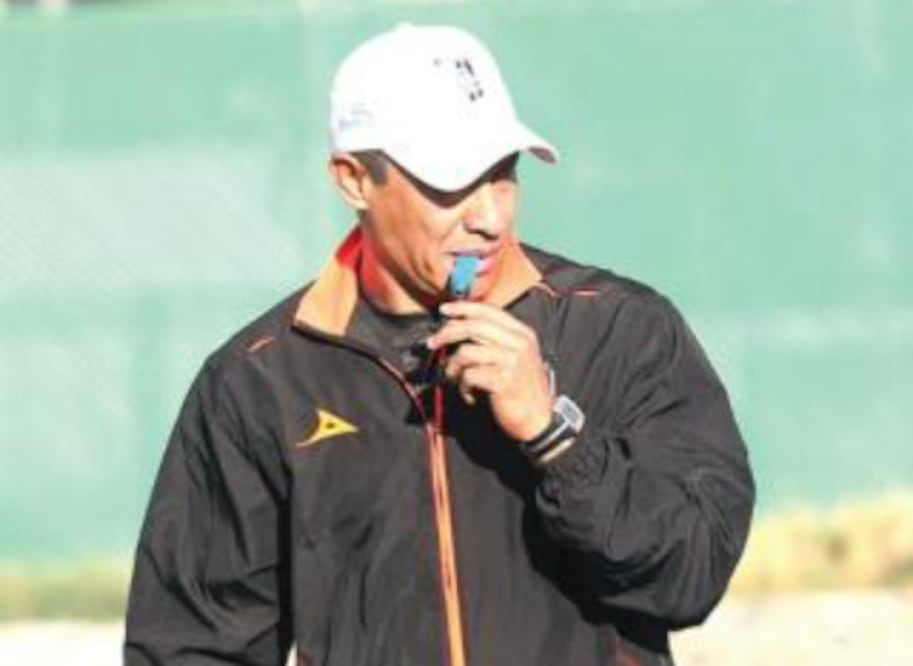 Ignacio Ambriz va por Gallos de pelea