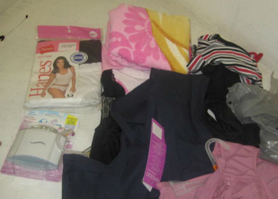 Quiso estrenar ropa sin pagar