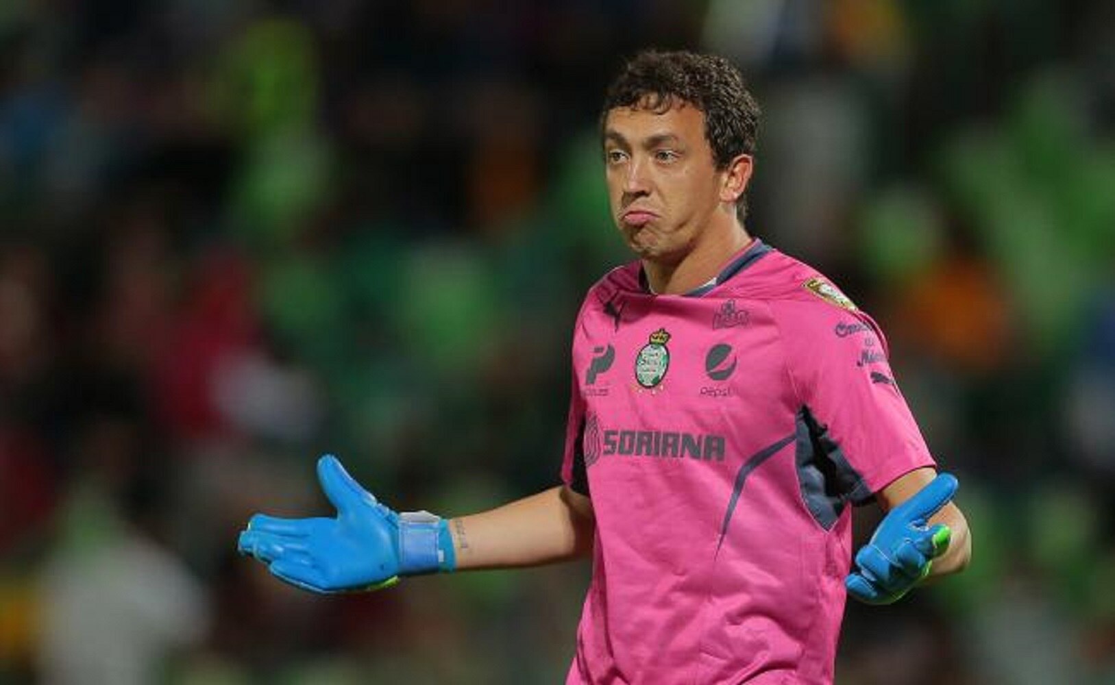 Imago7. El arquero argentino en un partido con Santos, su ex equipo.