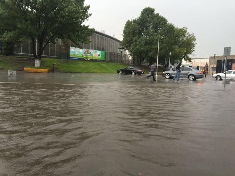 Rayo mata a un adulto y a un menor en SJR