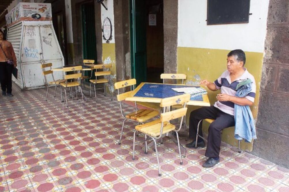 Reglamento de comercio busca frenar alcohol ilegal