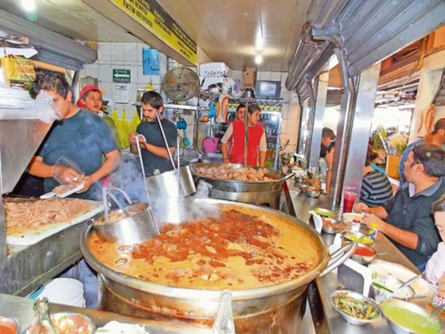   Satisface paladares y respalda alumnos