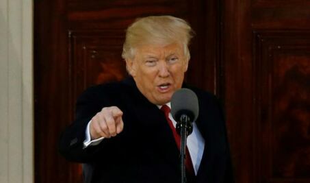 Bloquean nuevo veto migratorio de Trump a horas de entrar en vigor