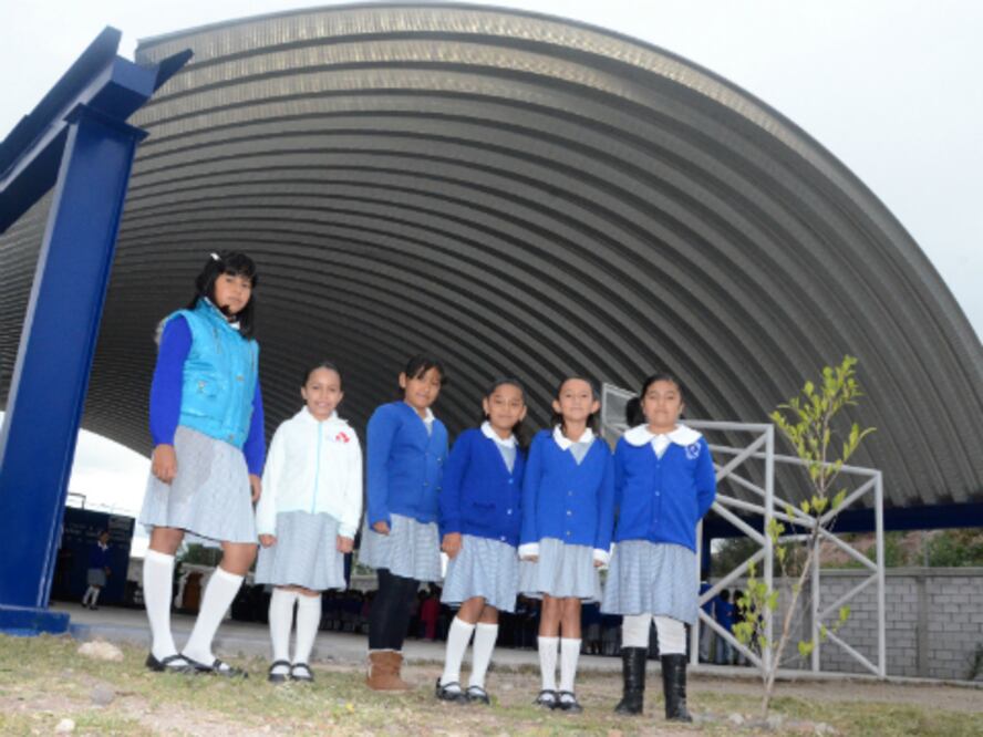 Vega entregó un nuevo arcotecho