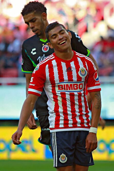 Chivas no puede con 10 escualos