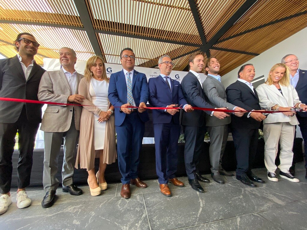 Listón inaugural de la Torre II del Corporativo UPTOWN