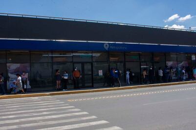 Quitarán las paradas Dubái de avenida 5 de Febrero