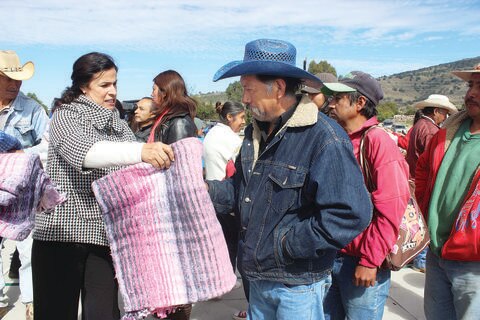 UEPC alista 2 mil 500 cobertores para repartir
