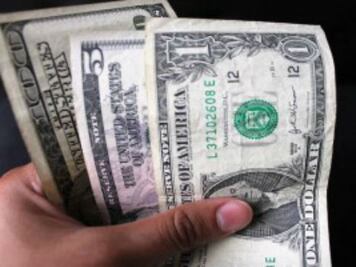 Remesas caen 7.2% en junio