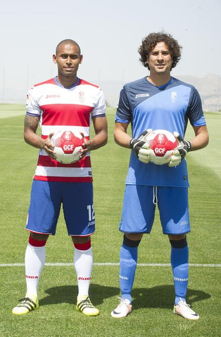 Ochoa, feliz por seguir en España