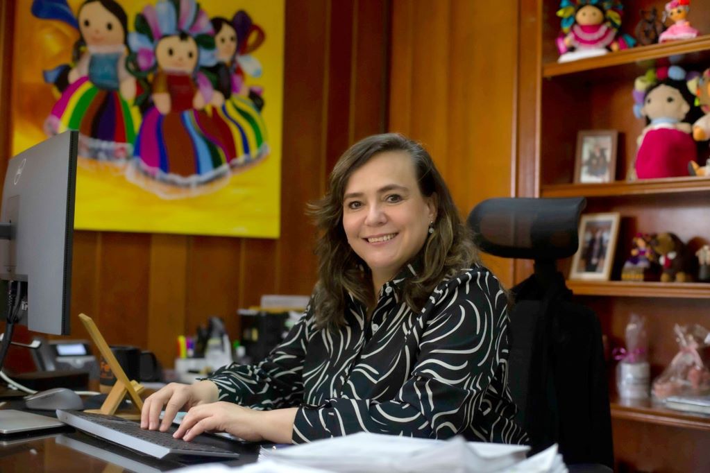 Casi lista, la Ley Orgánica de la UAQ, dice rectora