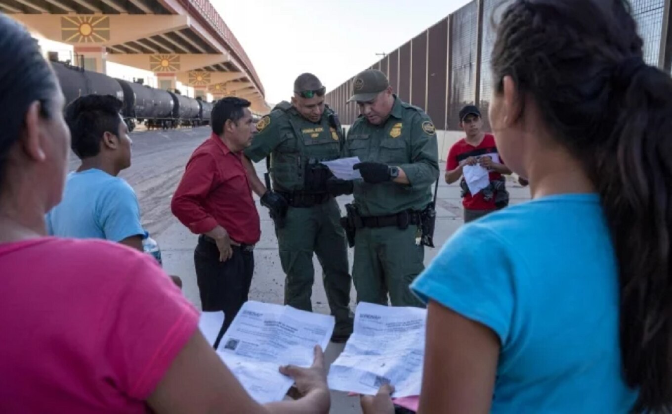 Migrantes tendrán que pedir asilo al país que lleguen: EU