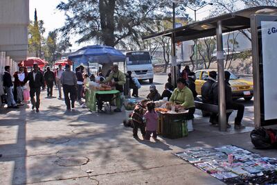 Retiran a 12 mil ambulantes por no contar con permisos