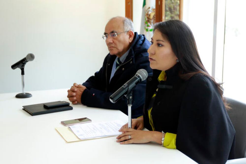 Daesy Hinojosa Rosas resaltó que se tomará en cuenta a los periodistas y serán ellos los que fijen el día y la hora de la siguiente sesión de comisión en donde se formalizarán los acuerdos logrados en la reunión. Foto: CÉSAR GÓMEZ. EL UNIVERSAL