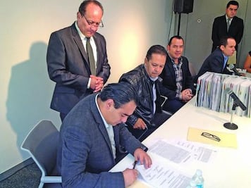 Comisión agropecuaria, con productores