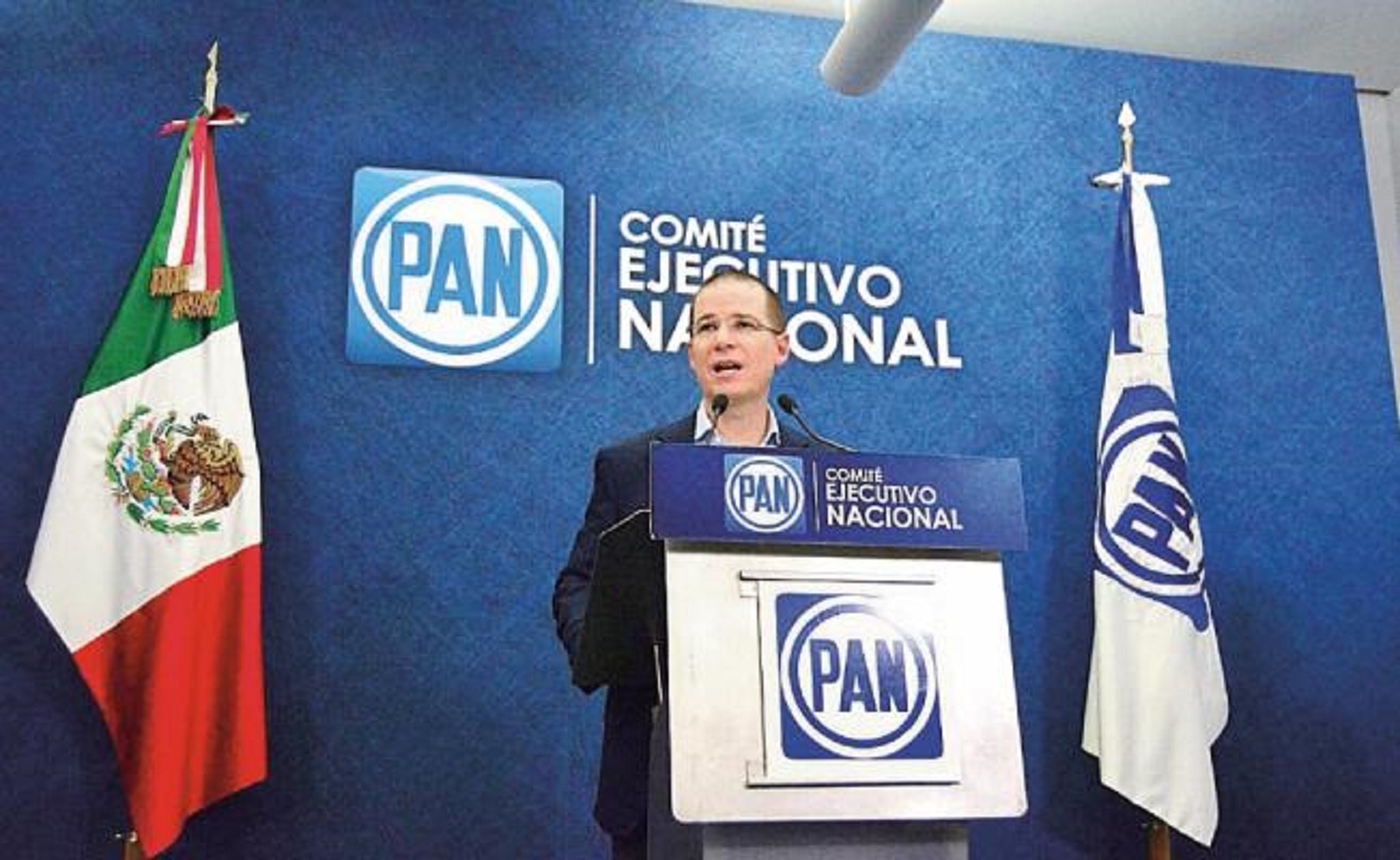 Inmuebles de familia de Anaya, en 693 mdp